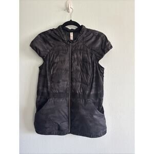 Lululemon Spring Fling Puffy Vest Lotus Camo Black Jacket Womens 8 Activewear